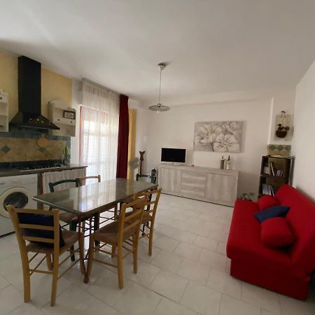 A Casa Di Glo' Appartement Porto Torres Buitenkant foto